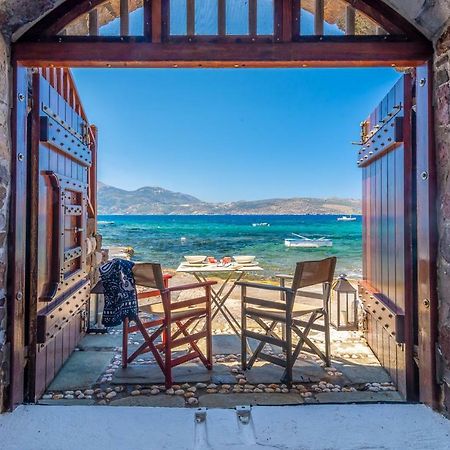 فيلا Neosikos Amazing Beach House In Milos Island Klima  المظهر الخارجي الصورة