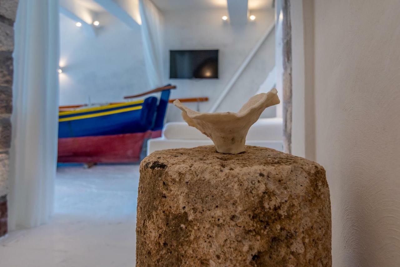 فيلا Neosikos Amazing Beach House In Milos Island Klima  المظهر الخارجي الصورة