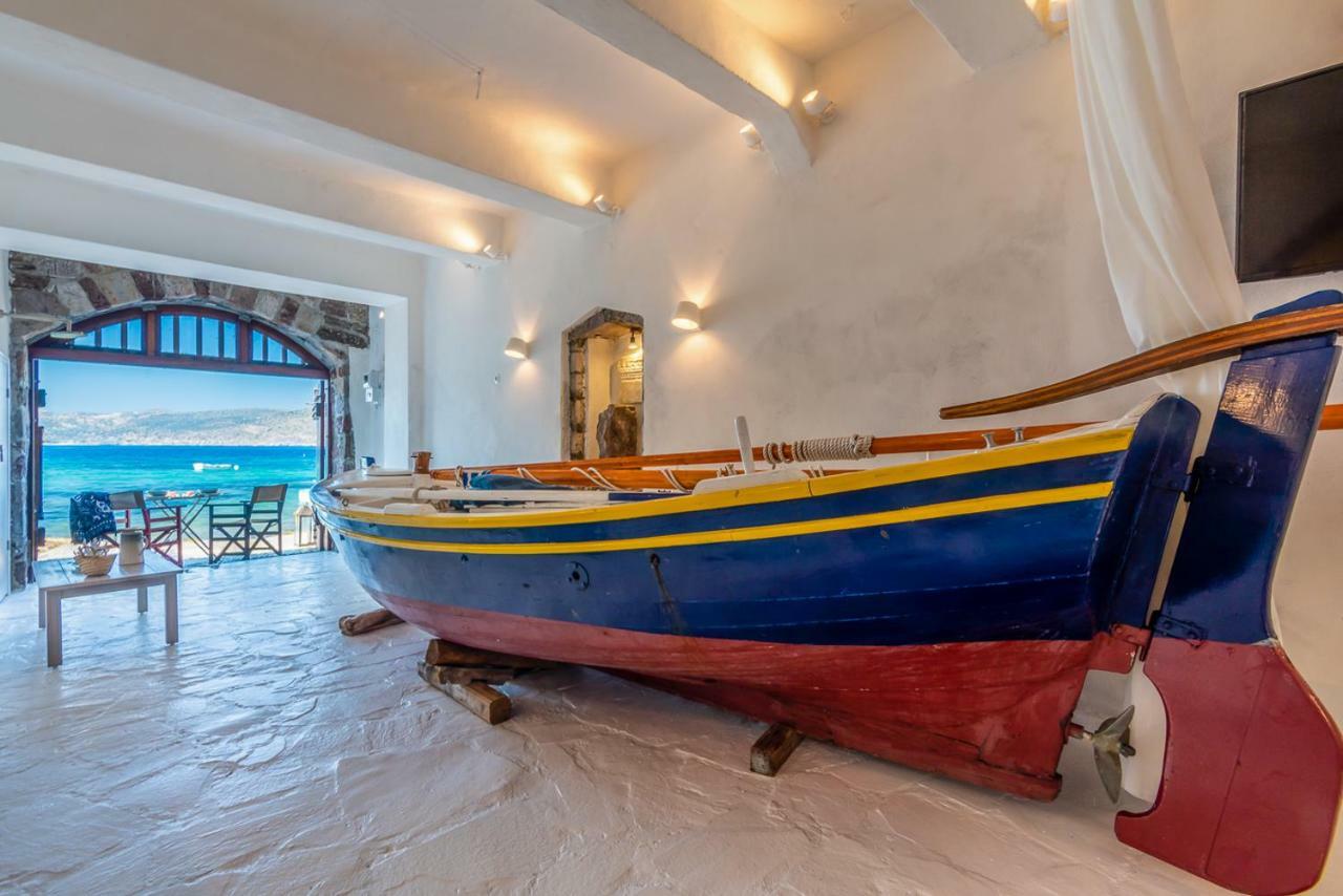 فيلا Neosikos Amazing Beach House In Milos Island Klima  المظهر الخارجي الصورة